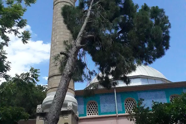 Sahire Tüzün Cami