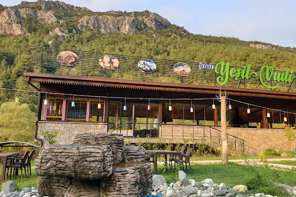 Şelale Yeşil Vadi Et Mangal
