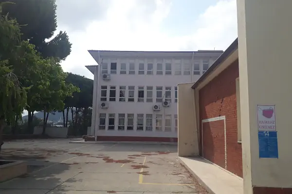 Emişbeleni Ortaokulu