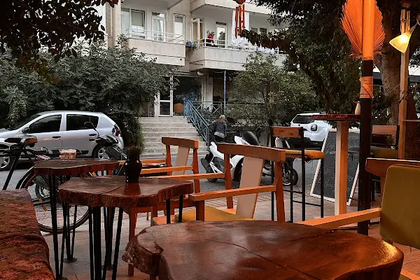 Alanya Waffle Cafe Coffee by Mom Otantik