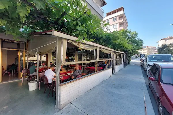 Asmaaltı Kıraathanesi