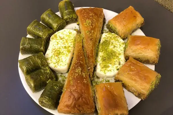 Gaziantepli Haci İbrahim Usta Baklava ( Otogar )