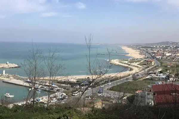 Karaburun Sahili (Halk Plajı)
