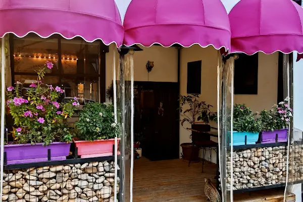 Eflatun cafe