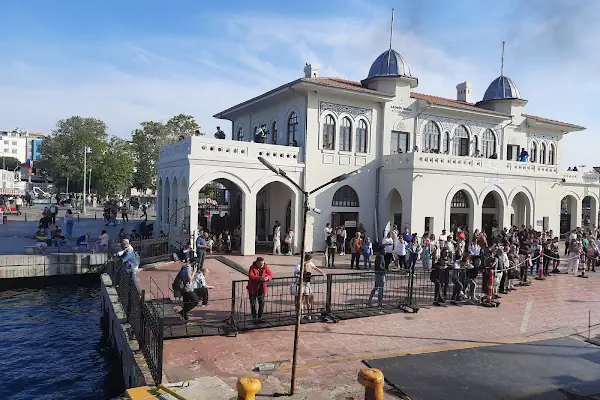 Büyükada Vapur İskelesi
