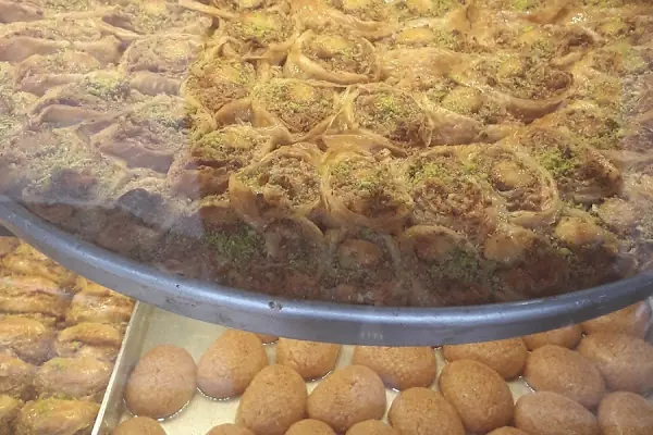 ÖMEROĞLU BAKLAVA