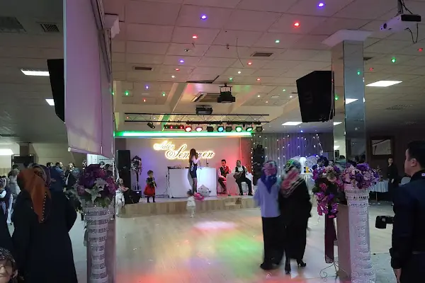 Salon Semazen