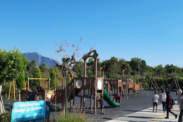 Çıplaklı parkı