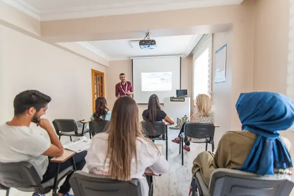 Language Master | İngilizce Kursu ve Dil Okulu | Merkez Şube