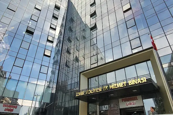 İzmir Adliyesi Ek Hizmet Binası