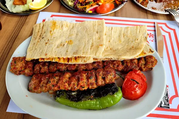 ŞURUP ET GECE DÖNERCİSİ