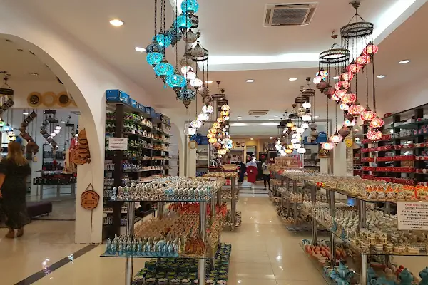 Lyra Park Alışveriş Ve Eğlence Merkezi
