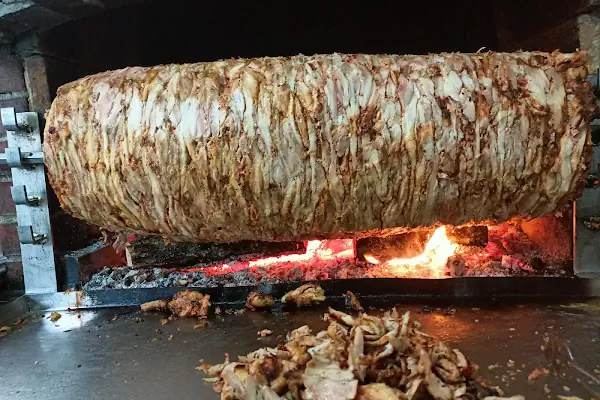 Gözde Döner