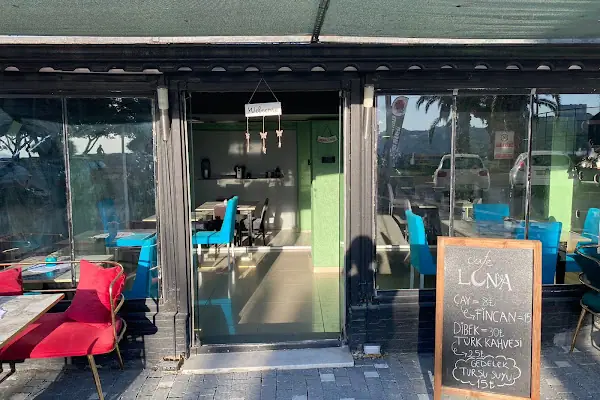 Cafe Luna