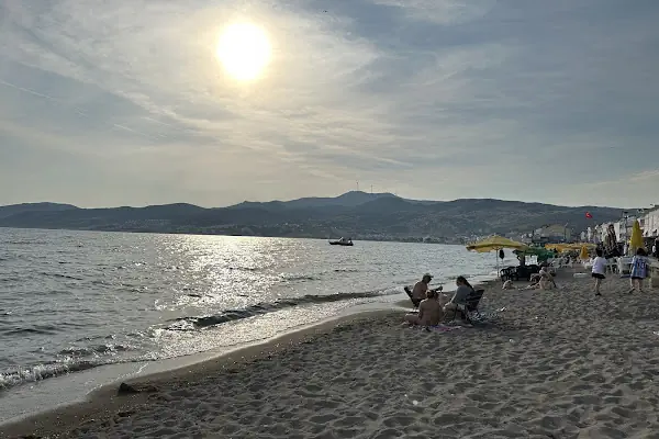 Çandarlı halk plajı