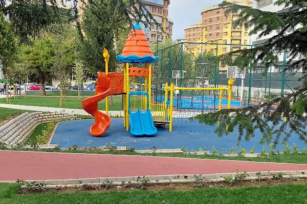 Baraj Yolu Caddesi Parkı
