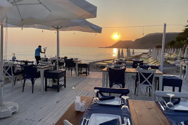Tuğra Restaurant &amp; Cafe