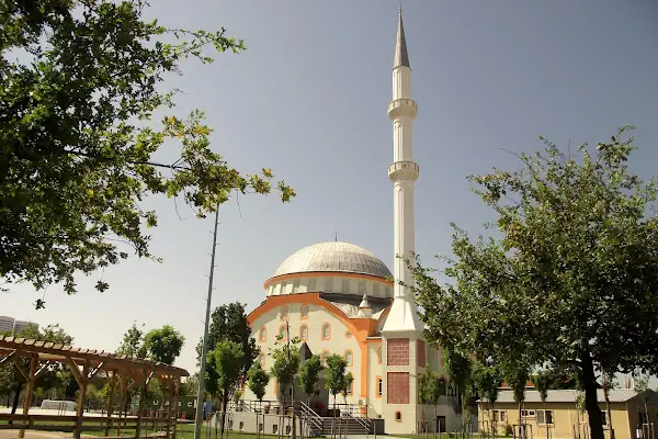 Yunus Emre Camii