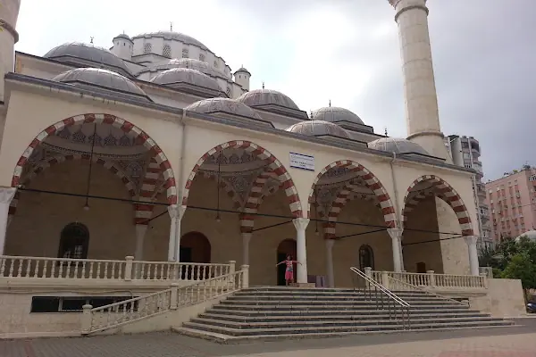 Zeynel Abidin Üçgül Cami