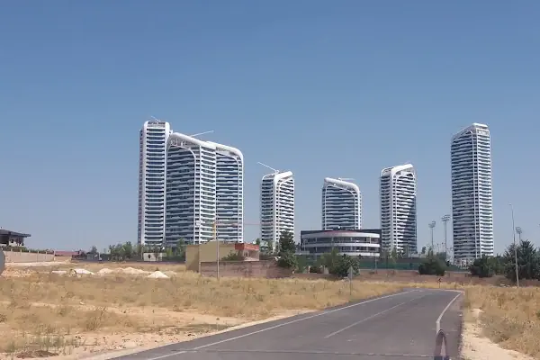 Tenis Sahası