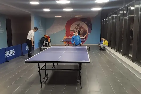 İstanbul Büyükşehir Belediyesi Bahçelievler Yüzme Havuzu