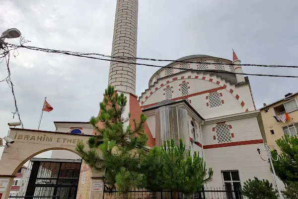 Yeni Çamlıca İbrahim Ethem Camii
