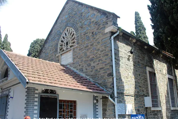 Aya Lefter Rum Mezarlık Kilisesi