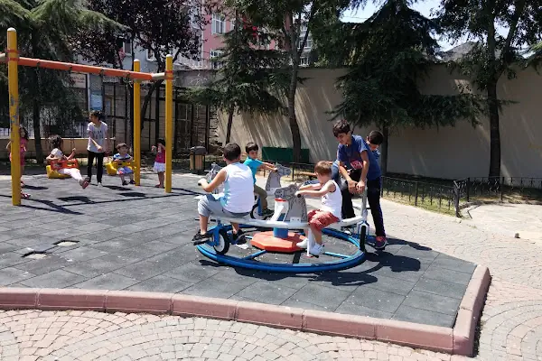 Küçükçekmece Belediyesi Ulubatlı Hasan Parkı
