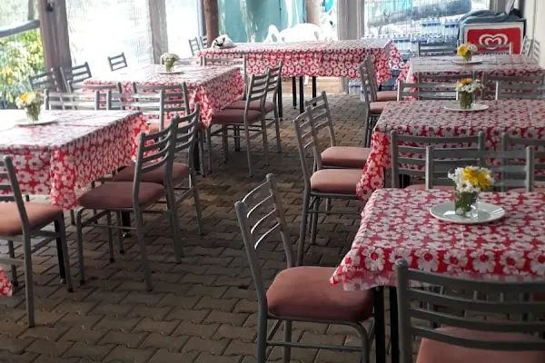 Havuzlu Park 2 Cafe