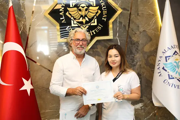 Prof Dr Erdoğan Aslan Kadın Hastalıkları ve Doğum Uzmanı