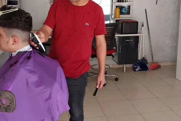 By Baysal Erkek Kuaförü