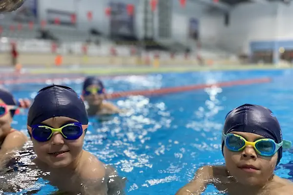 AquaWave Lara Yüzme Kursu