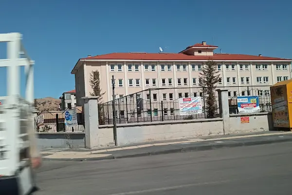 Karapürçek Şehit Osman Kablan Ortaokulu