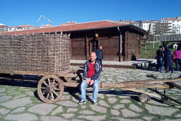 Karapürçek Dinlenme Ve Oyun Alanı
