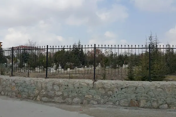 Karapürçek Köyü Mezarlığı