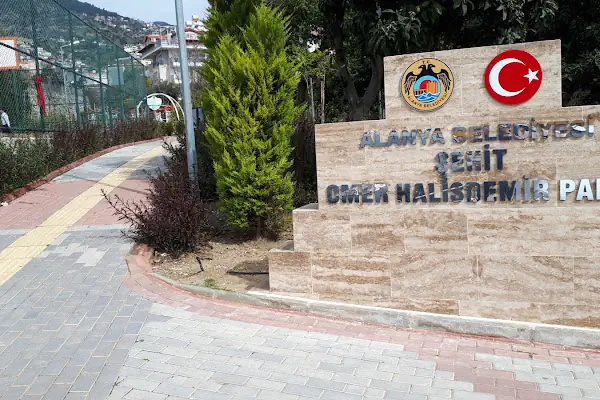 Alanya Belediyesi Şehit Ömer Halisdemir Parkı