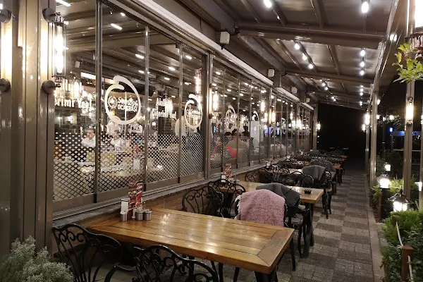 Mandalin Cafe &amp; Restaurant