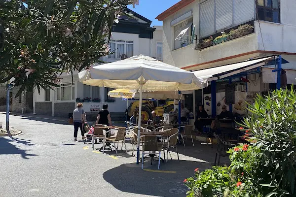 Baş Köşe Cafe