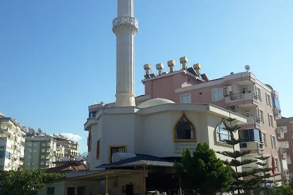 İzzet - Zehra Badem Cami