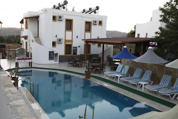 Lemon Tree Apart Otel