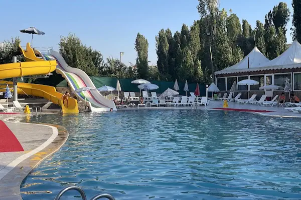AQUA APPLE GARDEN