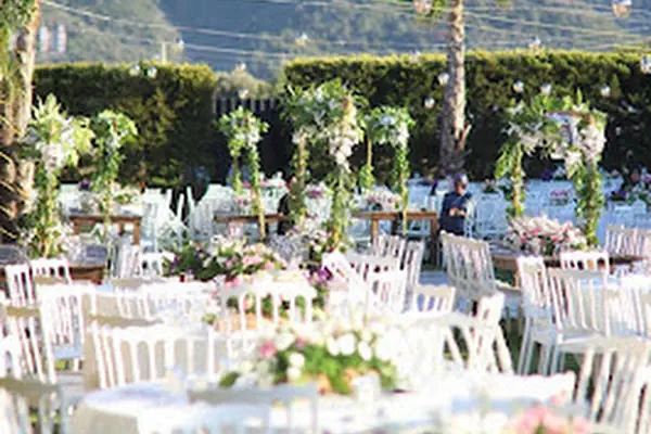 Enorme Wedding