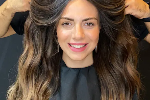 BACKSTAGE HAIR DESIGN
