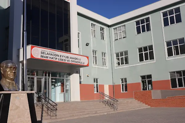 Kızılpınar Anadolu Lisesi