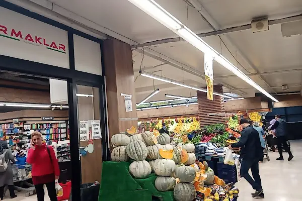 Irmaklar Market