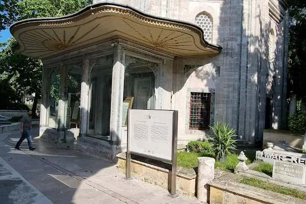 Sultan 2. Beyazıd Veli Türbesi