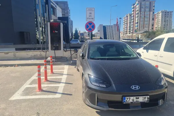 Şarj İstasyonu En Yakıt