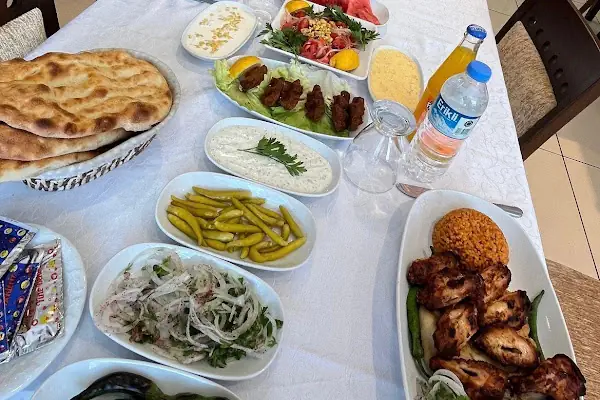 Sınırsız Kanat ve Meze