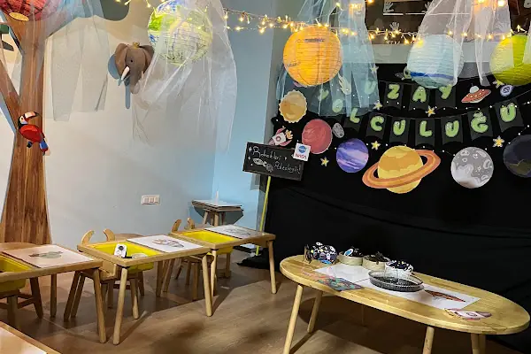 Eflatun Oyun Evi & Cafe