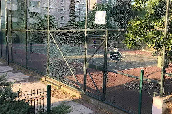 Tenis Kortu
